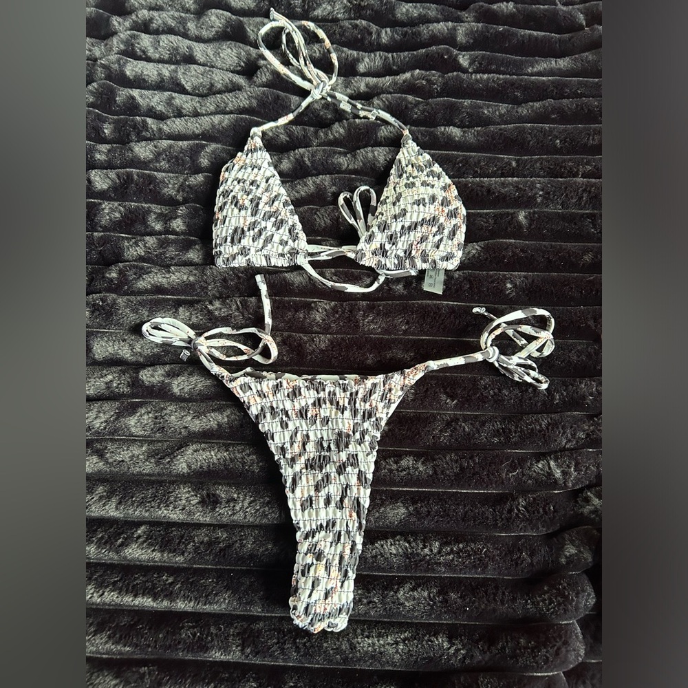 Swim suit